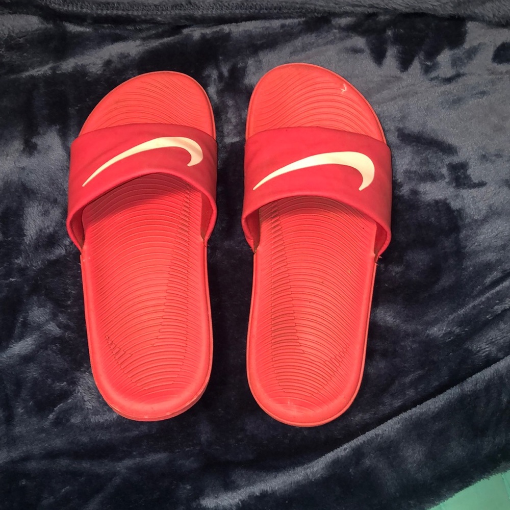 NIKE kids hot pink slides